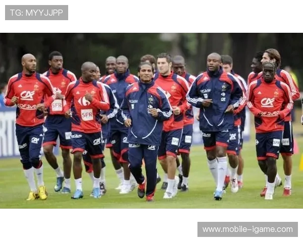 武汉乒乓球队迎接挑战的转型之路与世界杯的精彩交汇